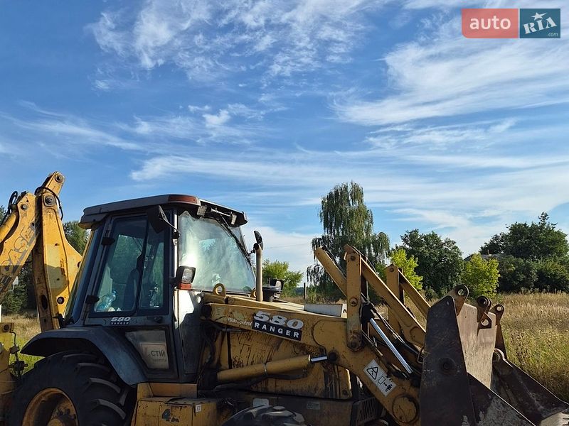 Екскаватор навантажувач Case Construction 580ST 2000 в Полтаві