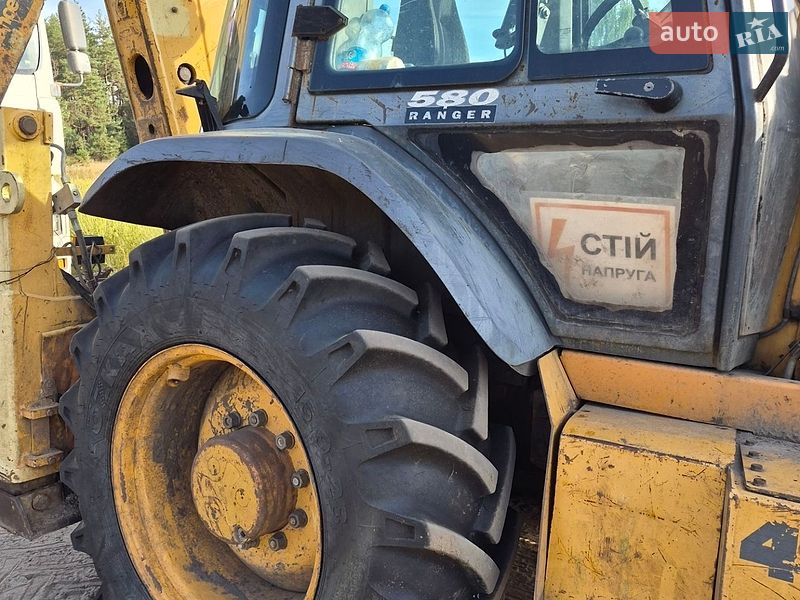 Екскаватор навантажувач Case Construction 580ST 2000 в Полтаві