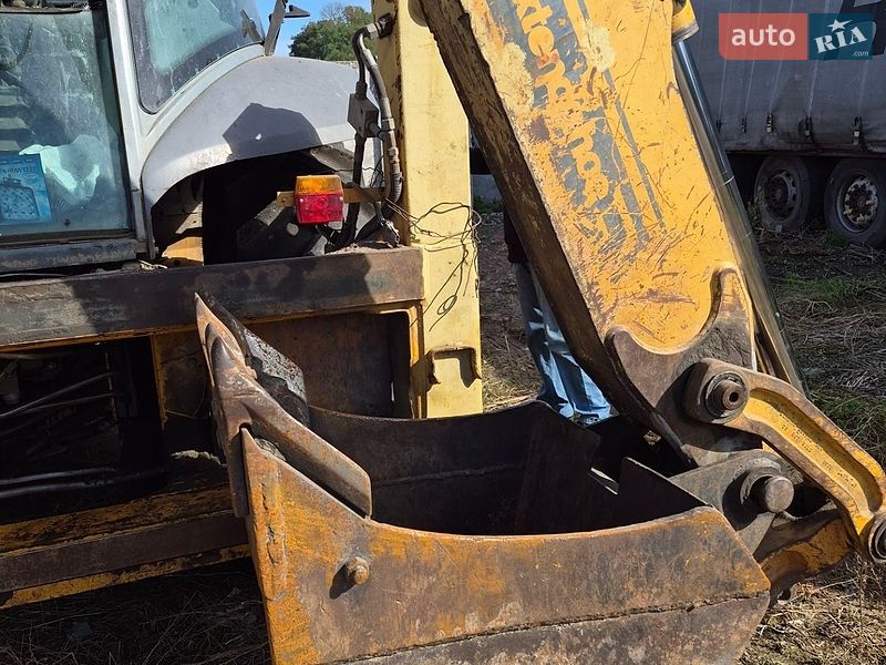 Екскаватор навантажувач Case Construction 580ST 2000 в Полтаві