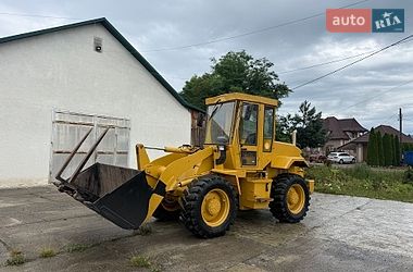 Фронтальні навантажувачі Case Construction 621C 1997 в Тячеві