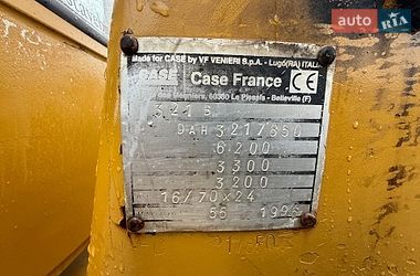 Фронтальні навантажувачі Case Construction 621C 1997 в Тячеві