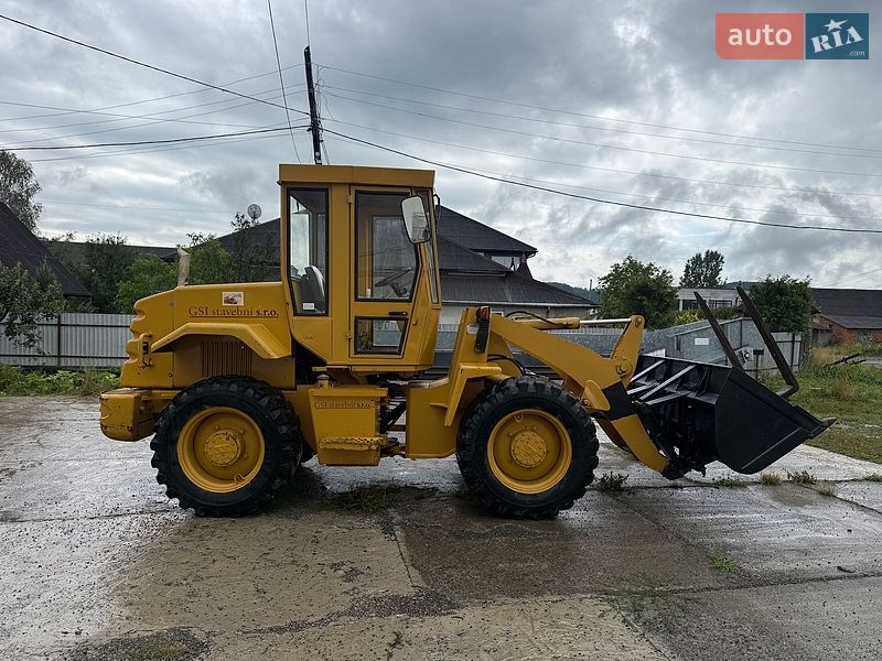 Фронтальні навантажувачі Case Construction 621C 1997 в Тячеві
