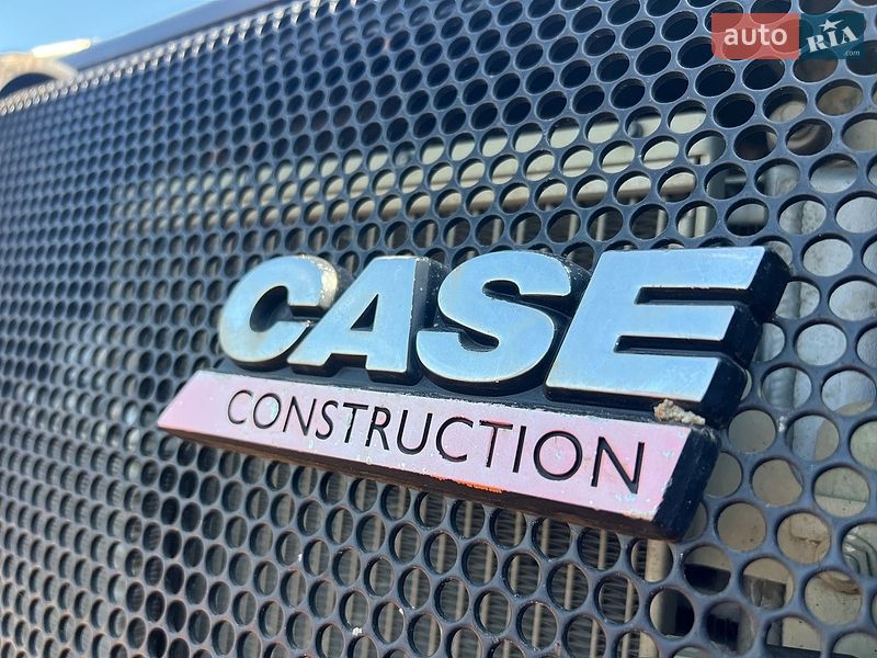 Экскаватор погрузчик Case Construction 695 ST 2016 в Ровно