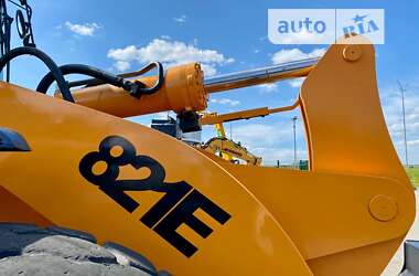Фронтальный погрузчик Case Construction 821E 2008 в 