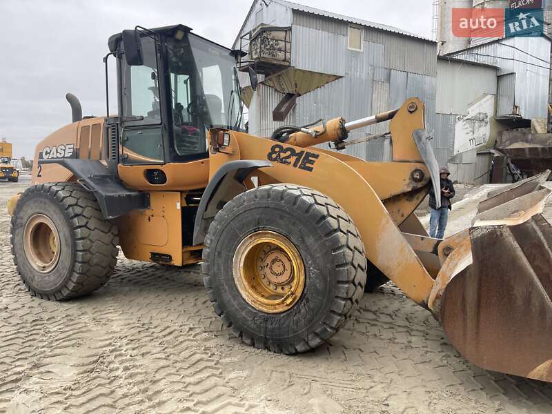 Фронтальный погрузчик Case Construction 821E 2007 в 