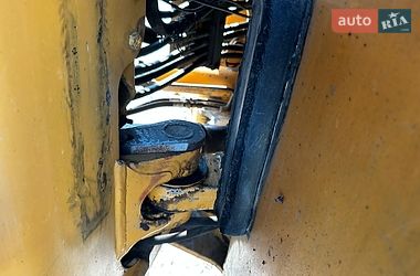Фронтальный погрузчик Case Construction 821E 2004 в Белой Церкви