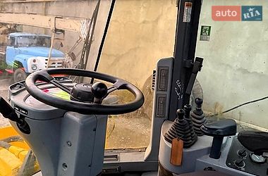 Підйомник Case Construction 821E 2001 в Одесі