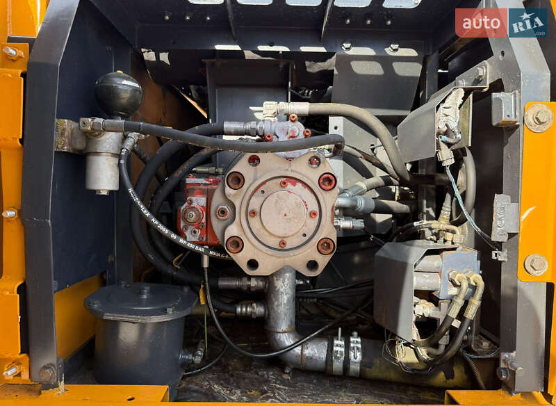 Гусеничный экскаватор Case Construction CX 210 2004 в Косове фото 3 Гусеничный экскаватор Case Construction CX 210 2004 в Косове