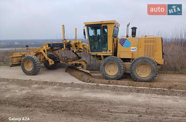 Автогрейдер Caterpillar 120 1997 в Новоднестровске