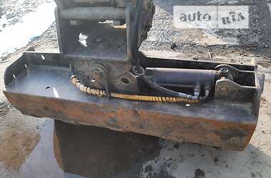 Міні-екскаватор Caterpillar 305 2006 в 