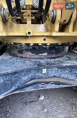 Гусеничный экскаватор Caterpillar 315 2006 в 