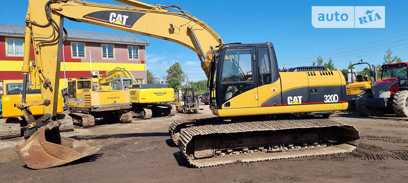 Гусеничний екскаватор Caterpillar 320 2009 в Одесі