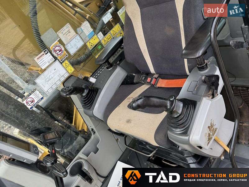 Гусеничний екскаватор Caterpillar 320 2015 в Києві