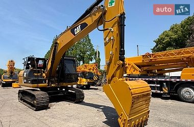 Гусеничний екскаватор Caterpillar 320 2019 в Рівному