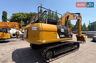 Гусеничный экскаватор Caterpillar 320 2019 в Ровно
