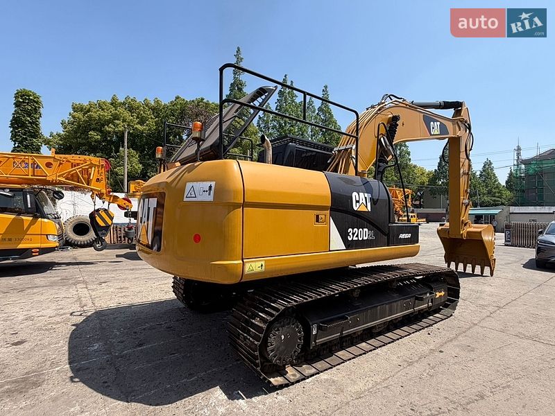 Гусеничный экскаватор Caterpillar 320 2019 в Ровно