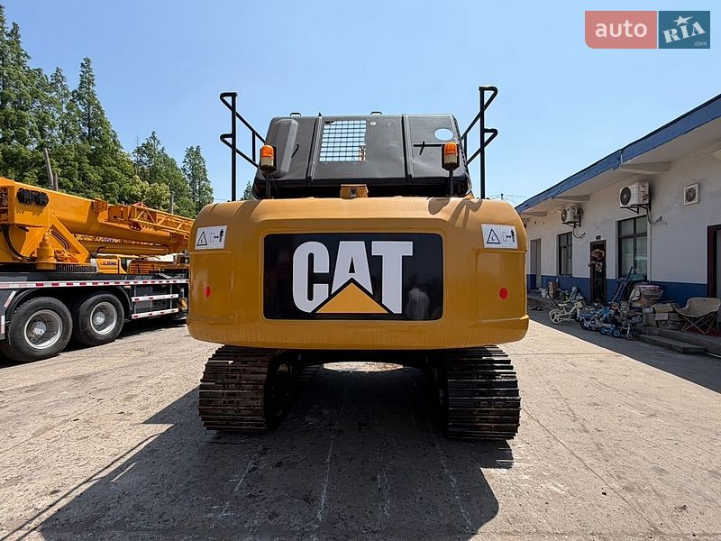 Гусеничний екскаватор Caterpillar 320 2019 в Рівному