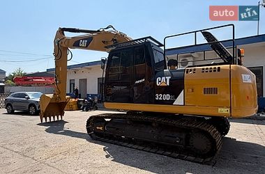 Гусеничний екскаватор Caterpillar 320 2019 в Рівному