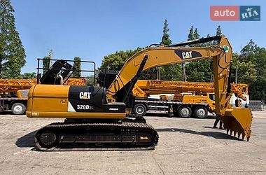Гусеничний екскаватор Caterpillar 320 2019 в Рівному