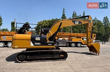 Гусеничний екскаватор Caterpillar 320 2019 в Рівному