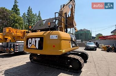 Гусеничний екскаватор Caterpillar 320 2019 в Рівному