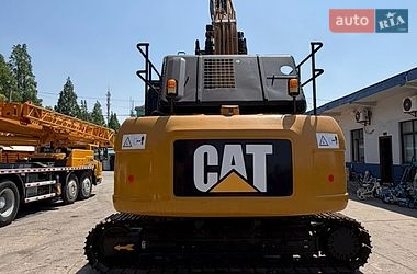 Гусеничный экскаватор Caterpillar 320 2019 в Ровно