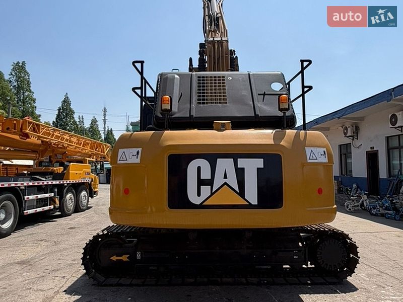 Гусеничный экскаватор Caterpillar 320 2019 в Ровно