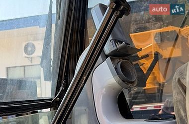 Гусеничний екскаватор Caterpillar 320 2019 в Рівному
