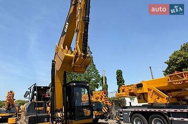 Гусеничный экскаватор Caterpillar 320 2019 в Ровно