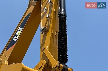 Гусеничний екскаватор Caterpillar 320 2019 в Рівному
