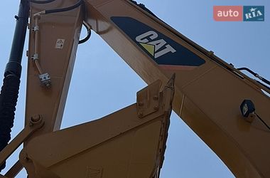 Гусеничный экскаватор Caterpillar 320 2019 в Ровно