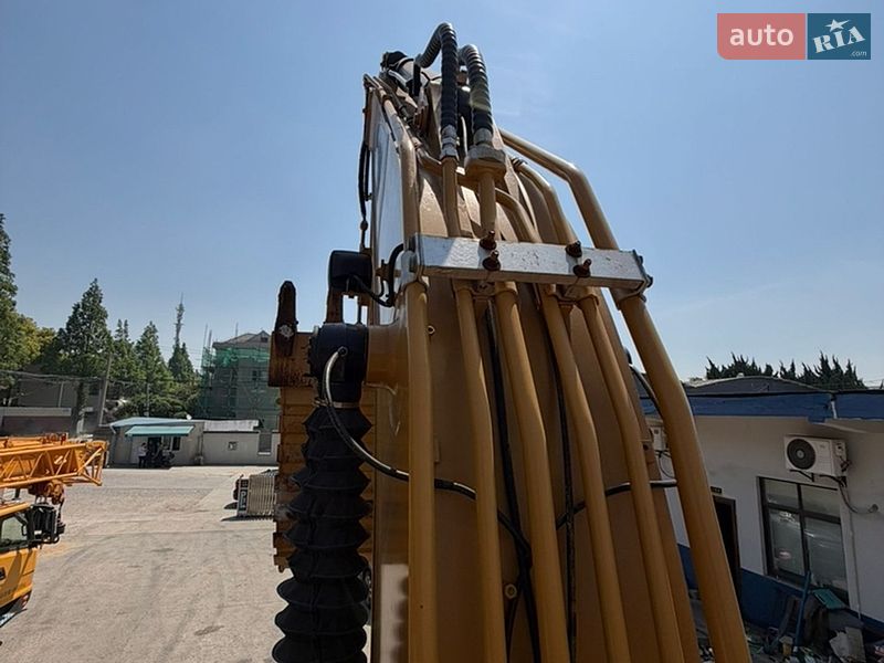 Гусеничний екскаватор Caterpillar 320 2019 в Рівному