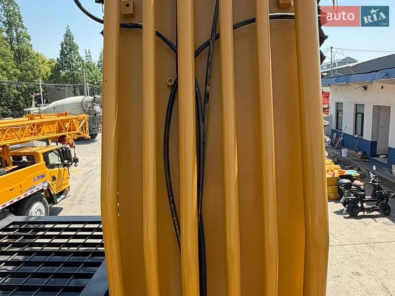 Гусеничний екскаватор Caterpillar 320 2019 в Рівному