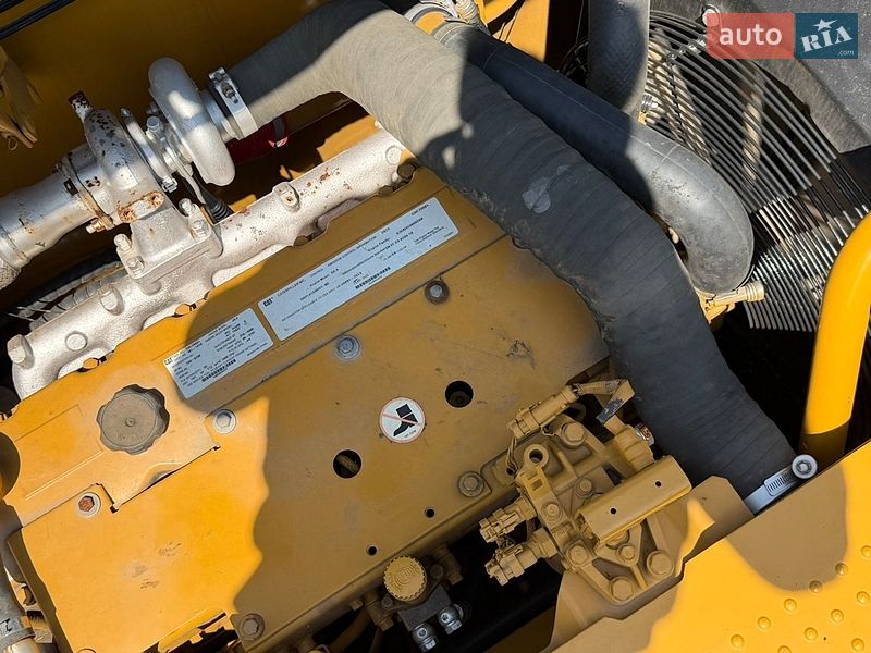 Гусеничний екскаватор Caterpillar 320 2019 в Рівному