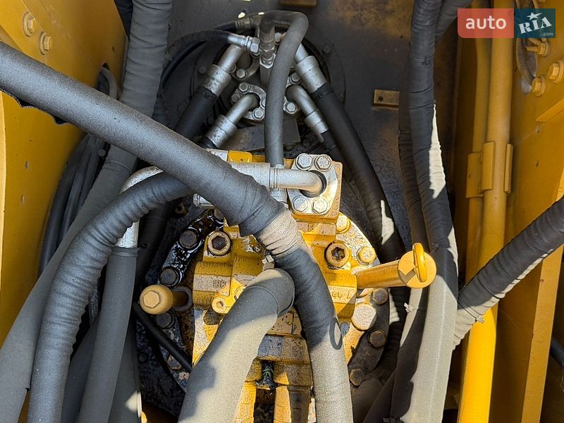Гусеничний екскаватор Caterpillar 320 2019 в Рівному