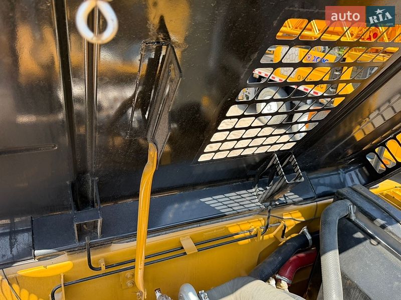 Гусеничний екскаватор Caterpillar 320 2019 в Рівному