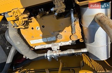 Гусеничний екскаватор Caterpillar 320 2019 в Рівному