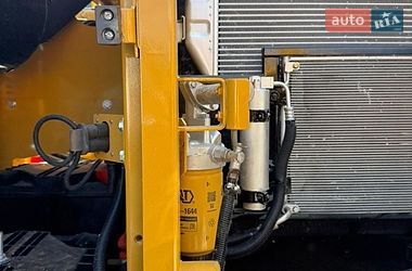 Гусеничный экскаватор Caterpillar 320 2016 в Ровно