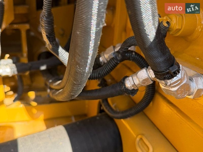 Гусеничный экскаватор Caterpillar 320 2016 в Ровно