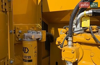 Гусеничный экскаватор Caterpillar 320 2016 в Ровно