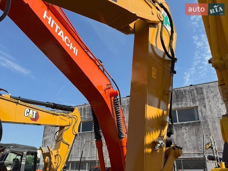 Гусеничный экскаватор Caterpillar 320 2016 в Ровно