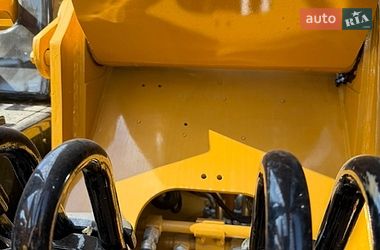Гусеничный экскаватор Caterpillar 320 2016 в Ровно