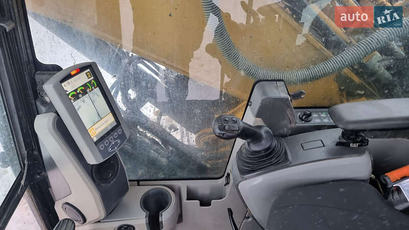 Гусеничный экскаватор Caterpillar 323 2017 в Одессе фото 7 Гусеничный экскаватор Caterpillar 323 2017 в Одессе