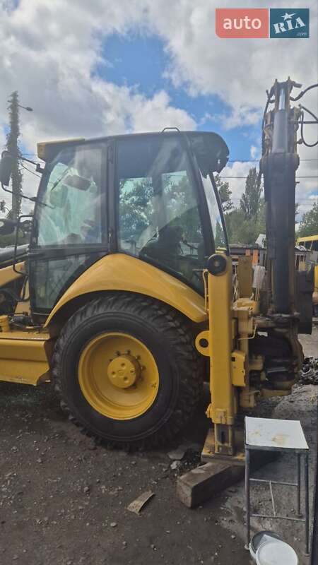Экскаватор погрузчик Caterpillar 422 2007 в Киеве