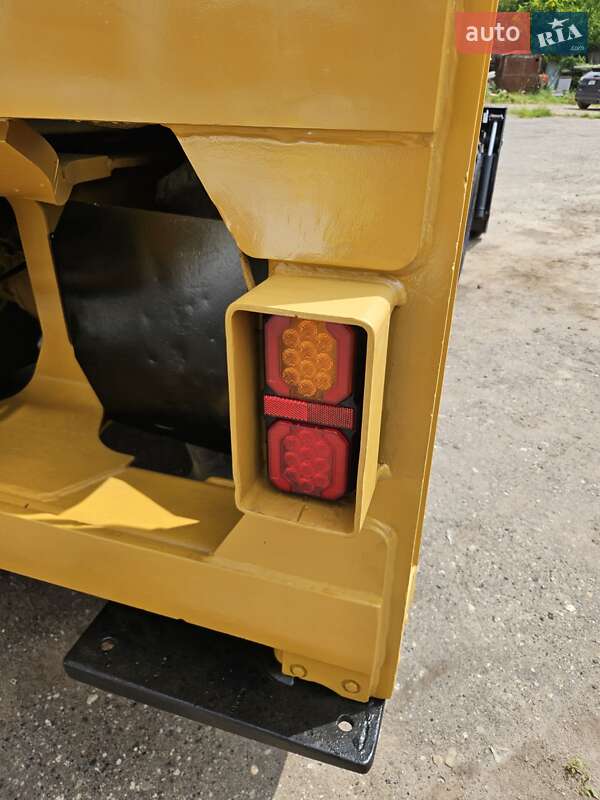 Экскаватор погрузчик Caterpillar 428 1999 в Львове