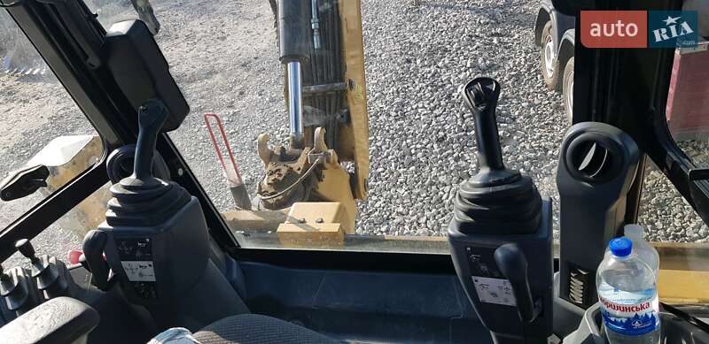 Экскаватор погрузчик Caterpillar 432 2017 в Днепре