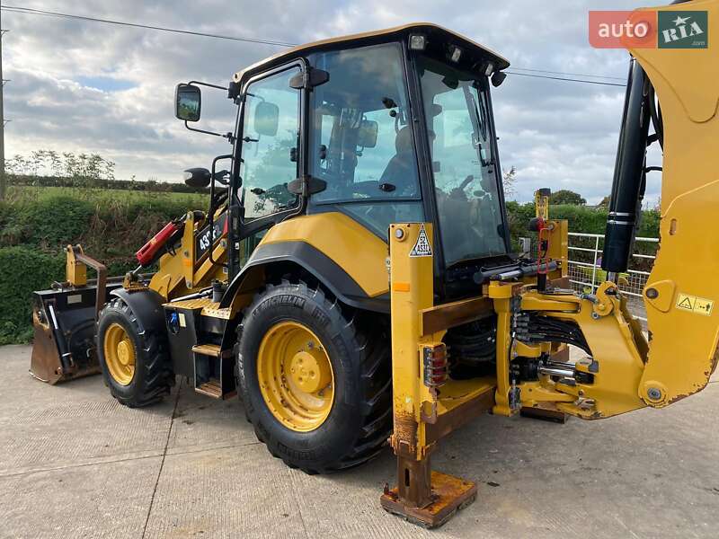 Экскаватор погрузчик Caterpillar 432 2017 в Киеве