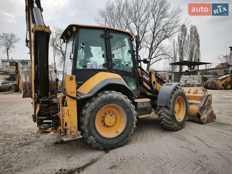 Екскаватор навантажувач Caterpillar 444 2020 в Дніпрі