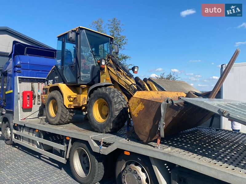 Фронтальный погрузчик Caterpillar 906 2005 в Львове