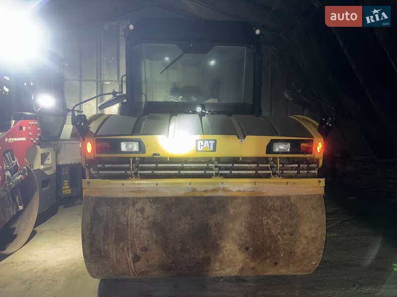 Дорожный каток Caterpillar CB 2021 в Днепре